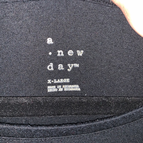 Solid Black Tee - Picture 3 of 3